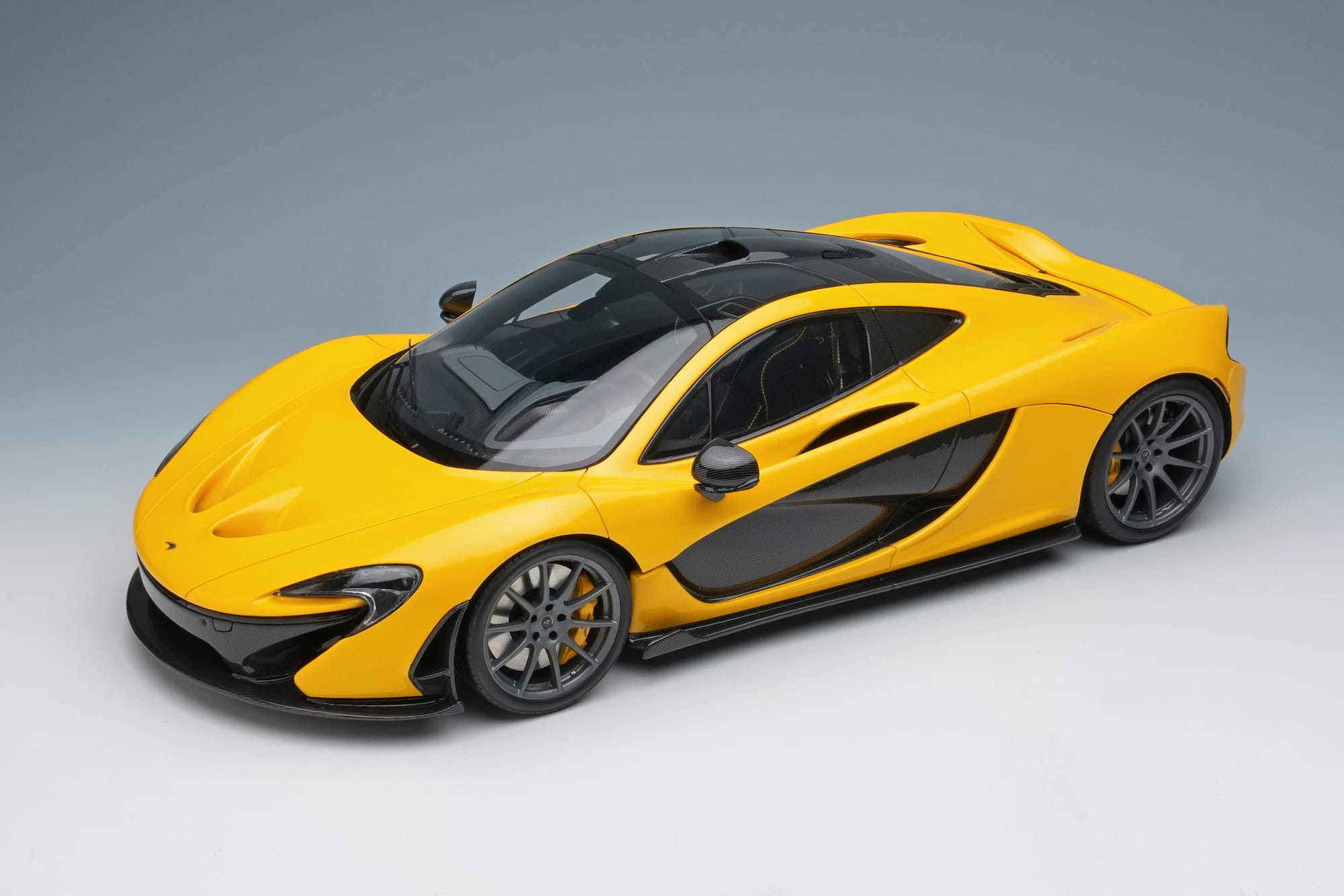【モデルカーズ】復活を遂げた純マクラーレン製ロードカーの頂点を細密モデルで愉しむ【McLaren P1】