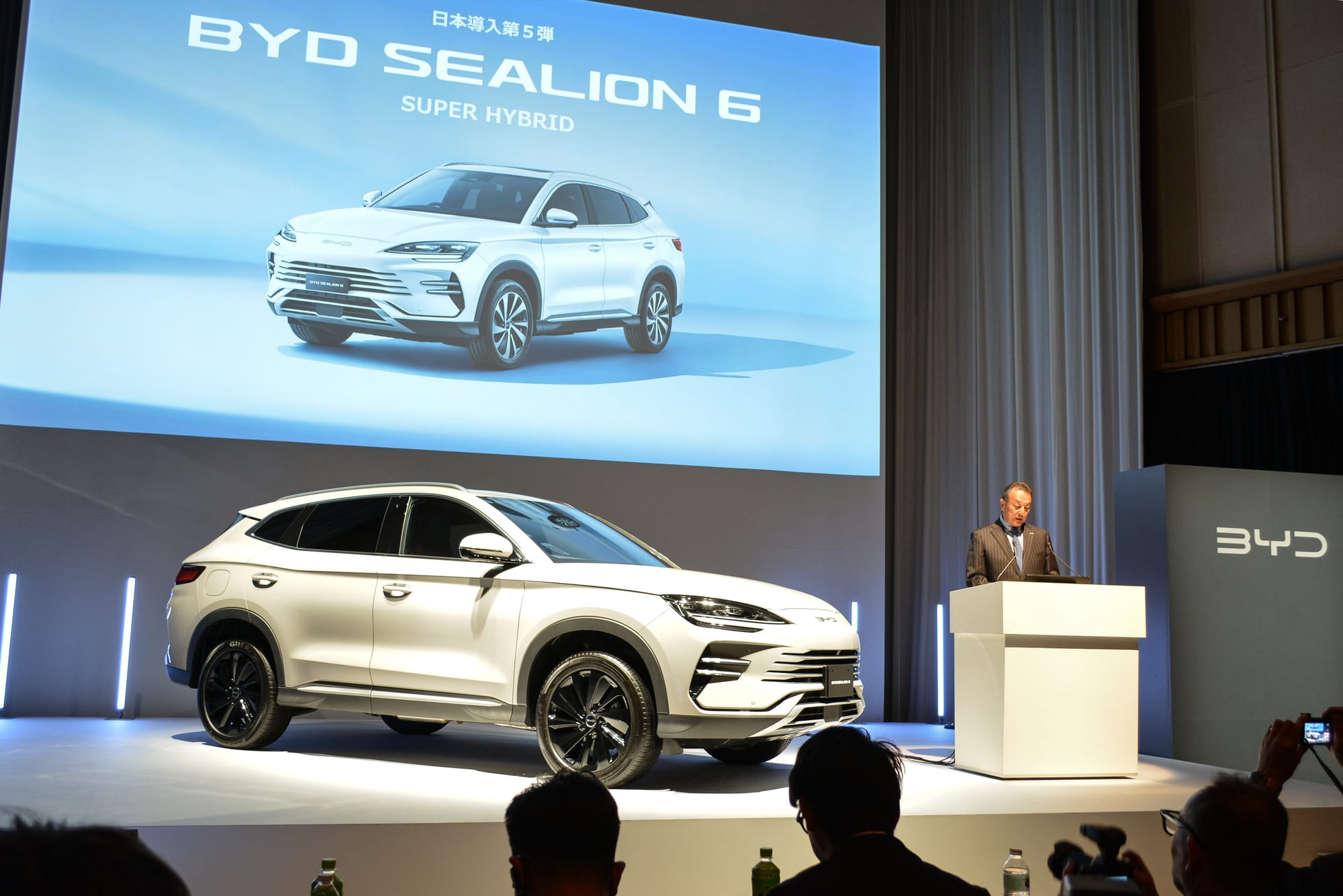 ライバルはRAV4とアウトランダー！ BYD日本導入モデル第5弾のSEALION 6を発表