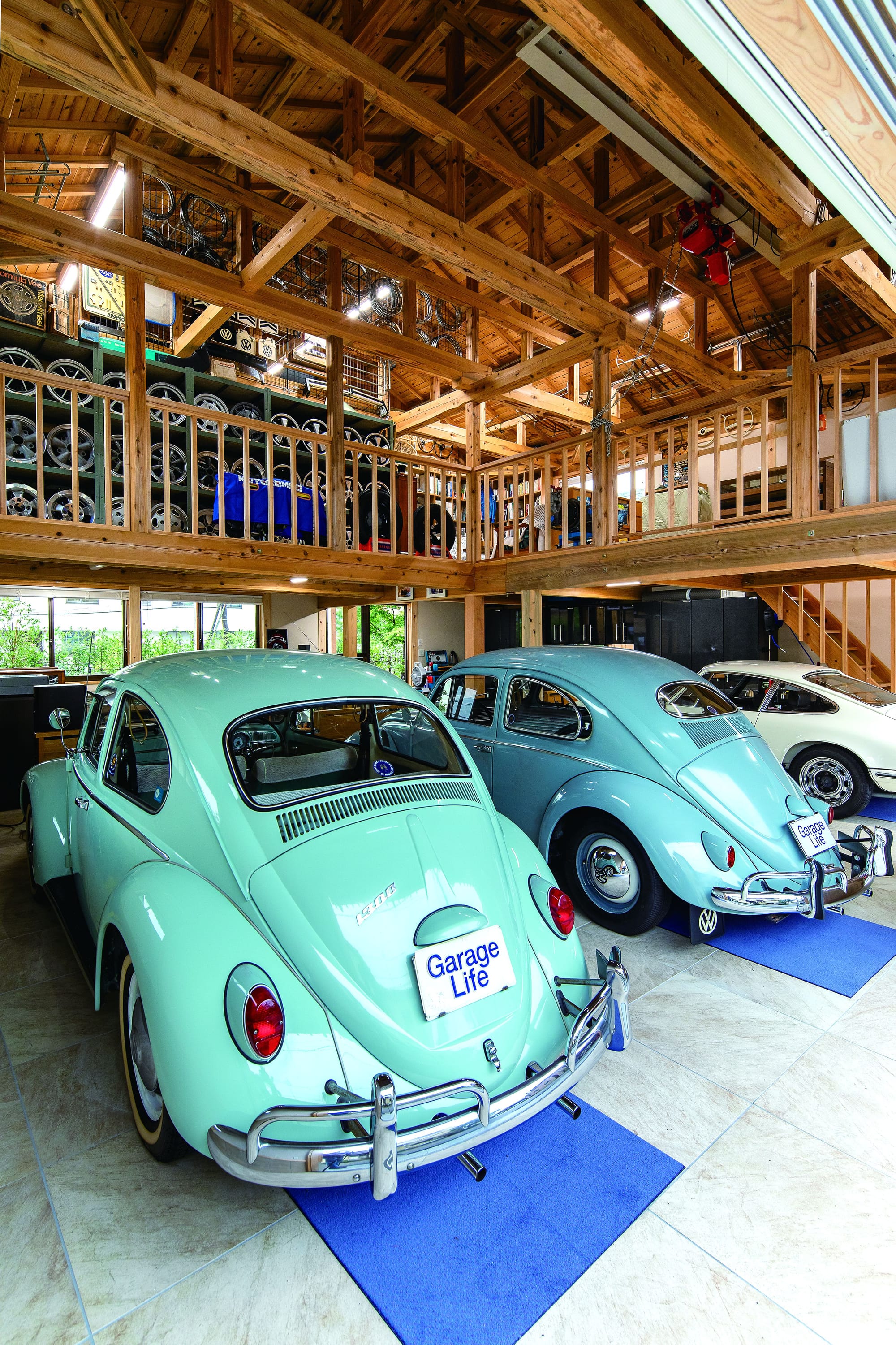 【ガレージライフ】和のテイストを取り入れた、 ドイツ車との融合した別棟ガレージ